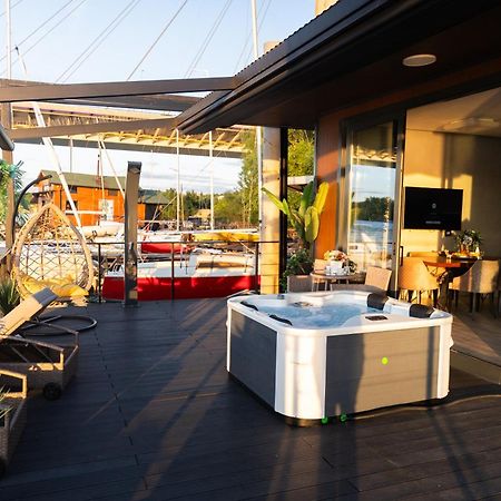 Ada Moment Splav- Kuca Na Reci Beograd- Floating House On Sava River ,Belgrad Exterior foto