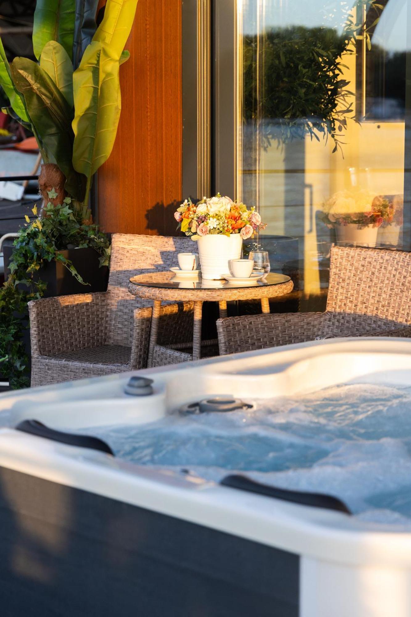Ada Moment Splav- Kuca Na Reci Beograd- Floating House On Sava River ,Belgrad Exterior foto